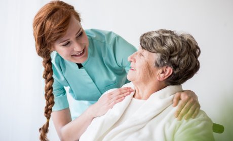 Πρόγραμμα ολοκληρωμένης και εξειδικευμένης κατ’ οίκον φροντίδας για τη νόσο του Alzheimer