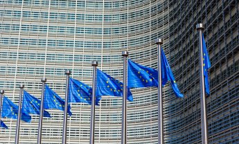Ευρωπαϊκή Επιτροπή: Χαιρετίζει την προσωρινή συμφωνία που επετεύχθη μεταξύ του Ευρωπαϊκού Κοινοβουλίου και του Συμβουλίου για την εξ αποστάσεως σύναψη συμβάσεων χρηματοοικονομικών υπηρεσιών!