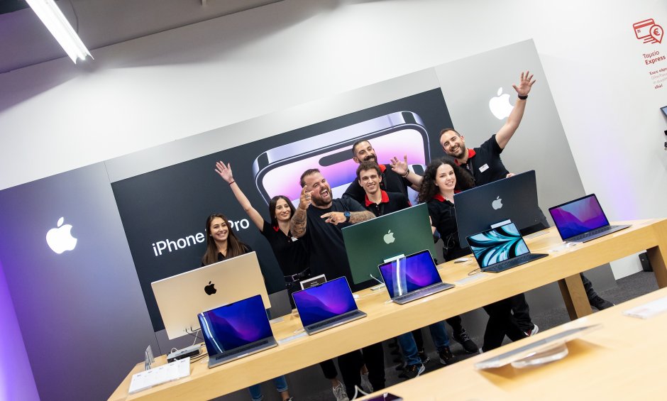 Η Κωτσόβολος υποδέχθηκε τη νέα σειρά iPhone 14 με ένα φαντασμαγορικό event