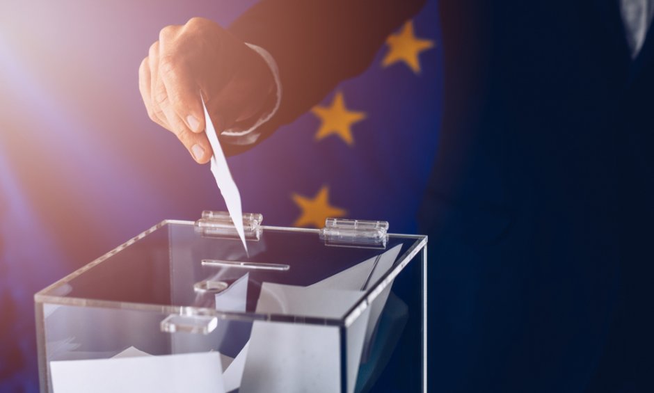 Ευρωεκλογές 2024: Στόχοι και στοιχήματα για τα τρία μεγαλύτερα κόμματα
