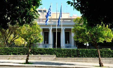 Εγρήγορση στο κυβερνητικό στρατόπεδο για το δύσκολο χειμώνα