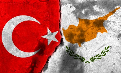«Κύπρος, το μόνο κράτος μέλος της ΕΕ, 50 χρόνια μετά την παράνομη τουρκική εισβολή παραμένει υπό στρατιωτική κατοχή»