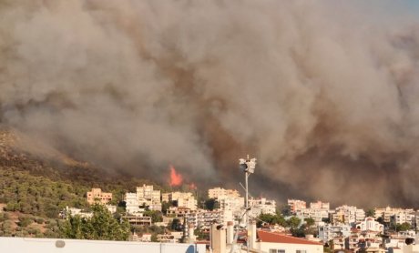 Δραματικές ώρες-Στις φλόγες η Βορειοανατολική Αττική