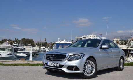 Mercedes C180: Πολυτέλεια κι άνεση σε ένα πακέτο!