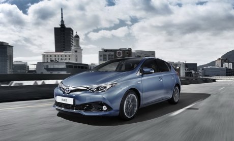 «Φρεσκαρίστηκε» το Toyota Auris