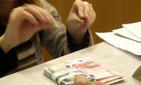  Mέχρι  τις 12  σήμερα οι συναλλαγές στις τράπεζες 