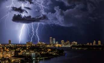 Κεραυνικές καταιγίδες και ευαίσθητη τεχνολογία- Πώς θα αποζημιωθείτε;