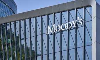 Η σημασία της αναβάθμισης από τη Moody΄s, κλείνει ο κύκλος κρίσης στο Χ.Α, ανθεκτικά τα ελληνικά ομόλογα και στα top picks της UBS η Πειραιώς