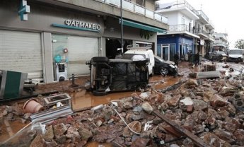 Η κακοκαιρία στη Μάνδρα κατέστρεψε και πολλά φαρμακεία