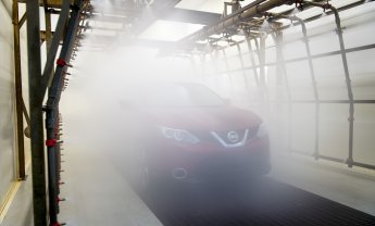 Έτσι γίνονται τα τεστ μουσώνων στα μοντέλα της Nissan!