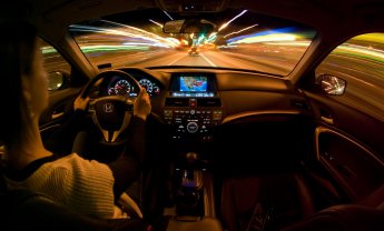Tips για ασφαλέστερη νυχτερινή οδήγηση