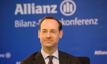 Oliver Bate-Allianz: Θα πνιγούμε αν δεν προσέξουμε